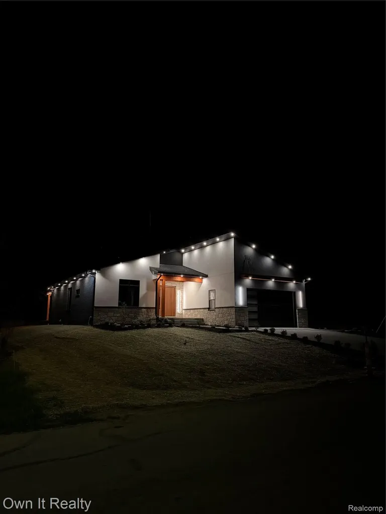 2020 Edgewater Street Frenchtown Township MI 48162