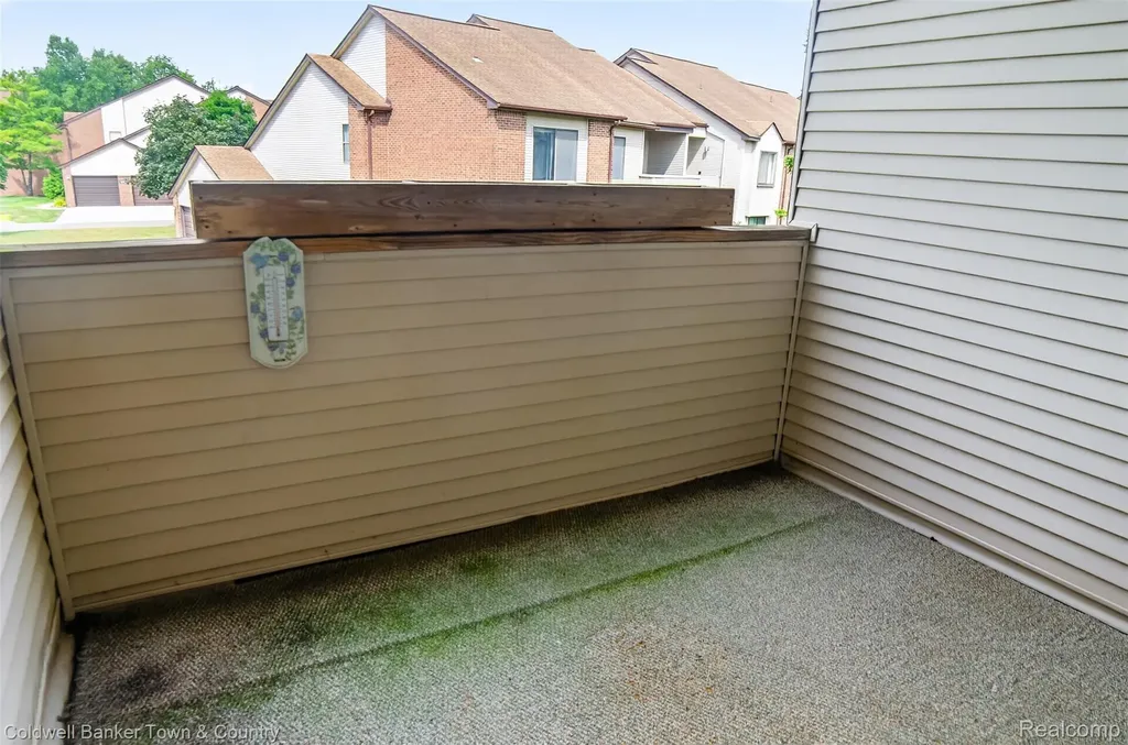 6689 Ridgefield Circle West Bloomfield Charter Township MI 48322