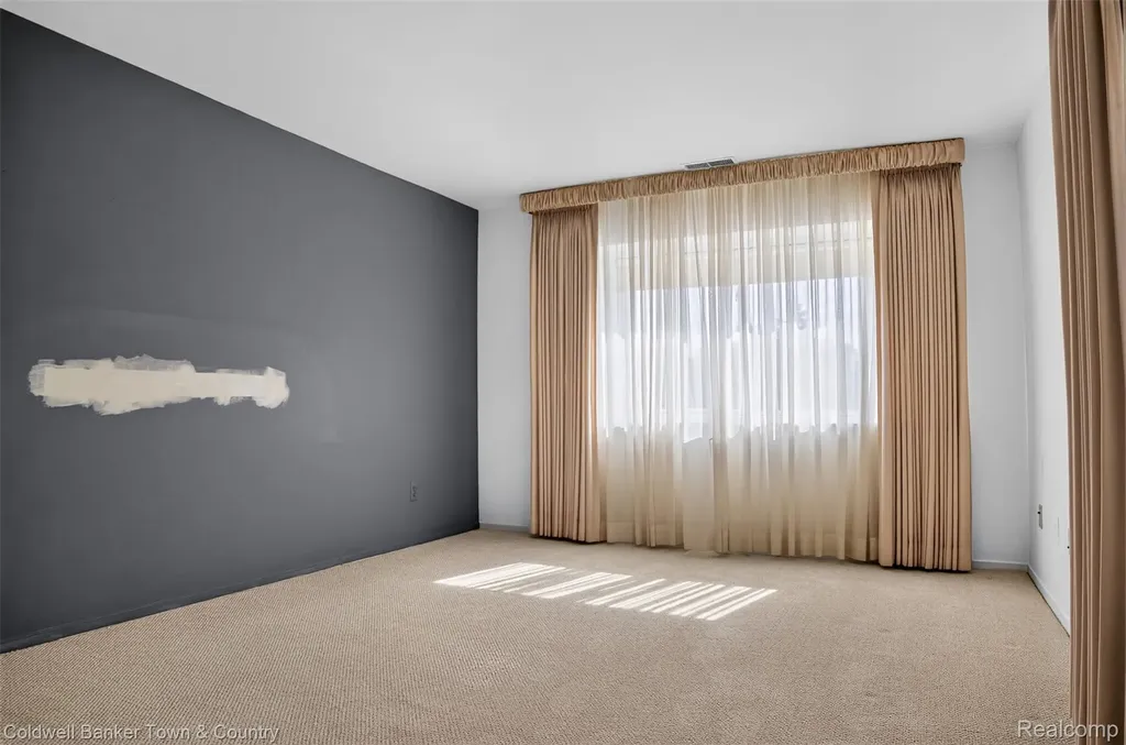 6689 Ridgefield Circle West Bloomfield Charter Township MI 48322