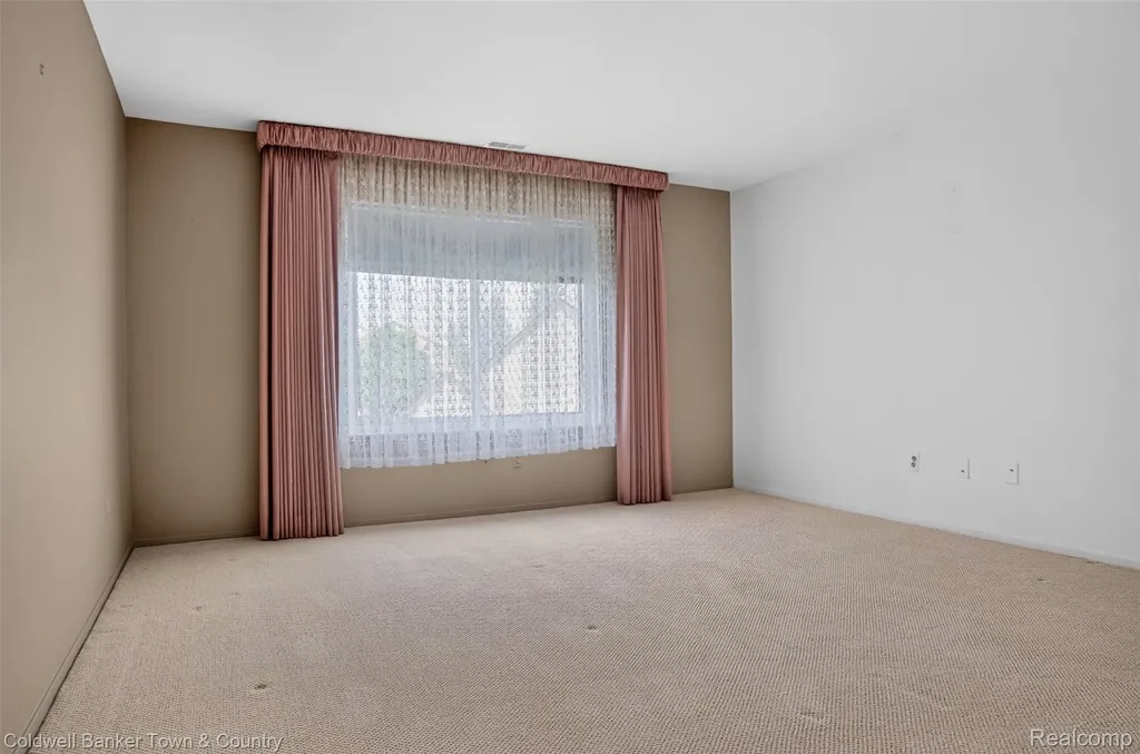 6689 Ridgefield Circle West Bloomfield Charter Township MI 48322