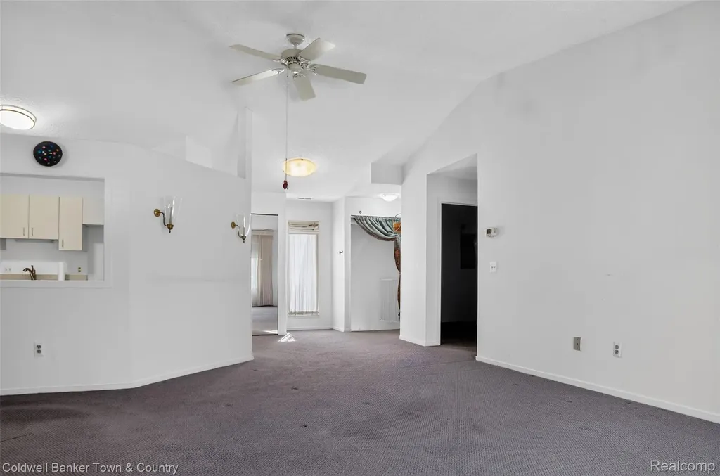 6689 Ridgefield Circle West Bloomfield Charter Township MI 48322