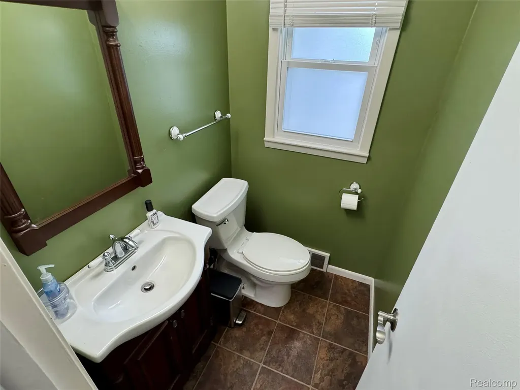 5934 Montebello Avenue Meridian Charter Township MI 48840