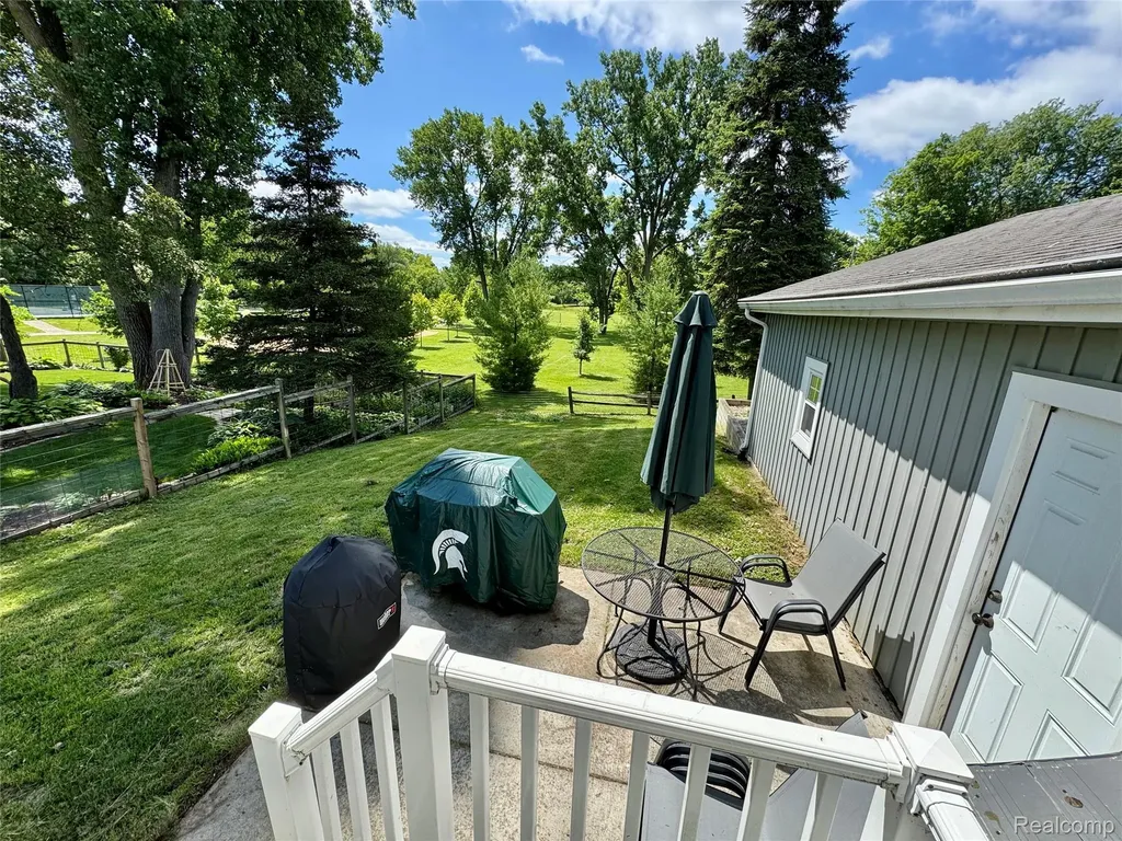 5934 Montebello Avenue Meridian Charter Township MI 48840