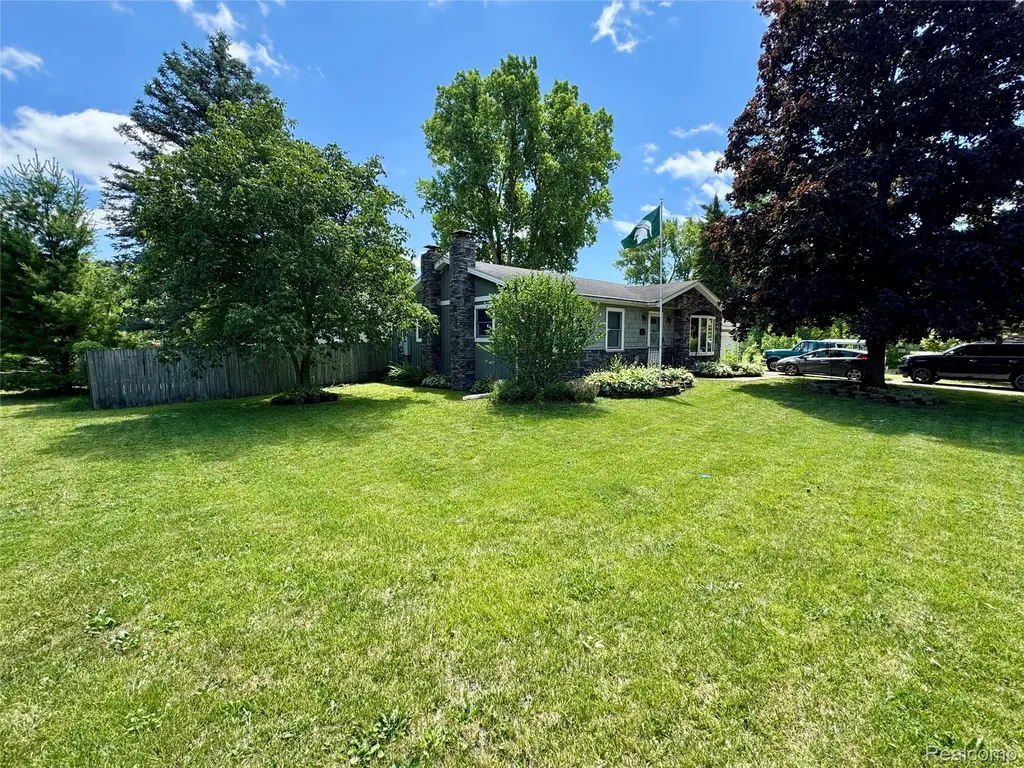 5934 Montebello Avenue Meridian Charter Township MI 48840