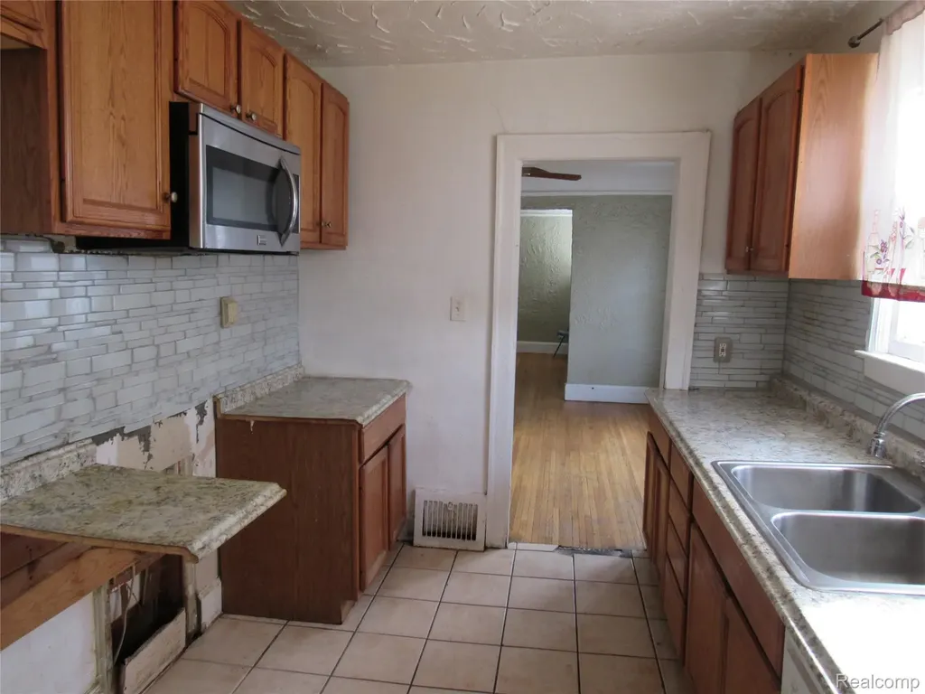 9623 Cheyenne Street Detroit City MI 48227