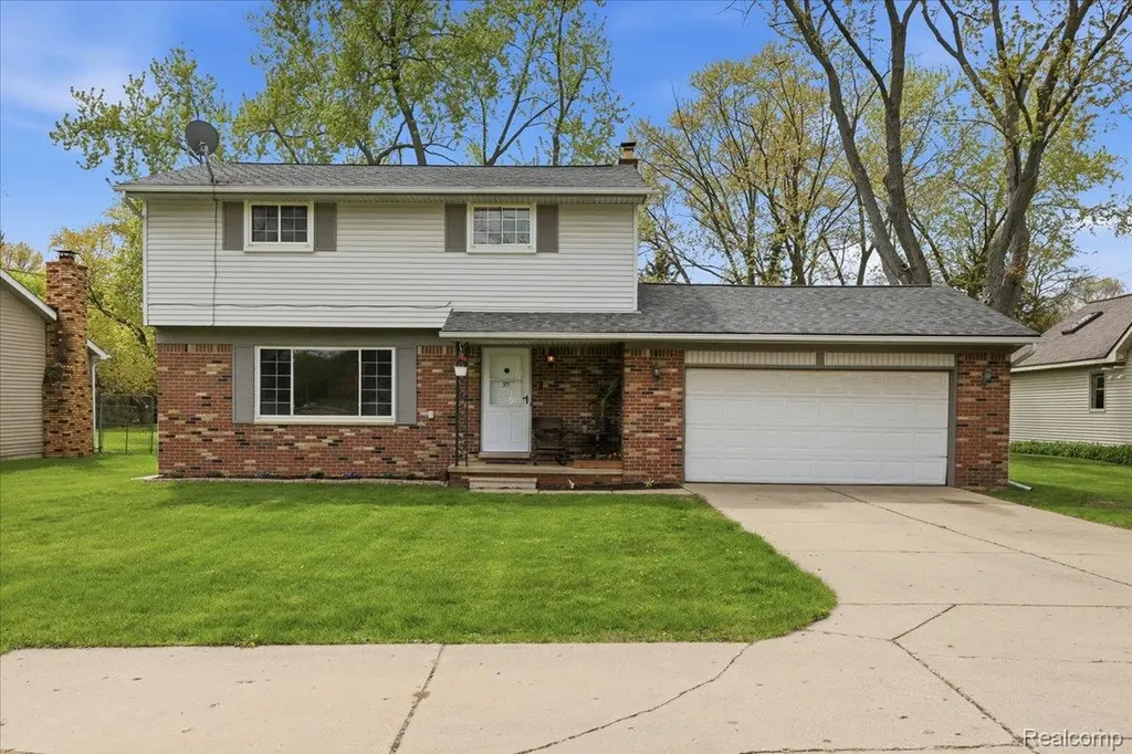 2735 N Williams Lake Road Waterford Charter Township MI 48329