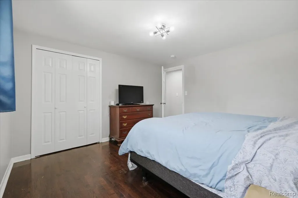 2735 N Williams Lake Road Waterford Charter Township MI 48329