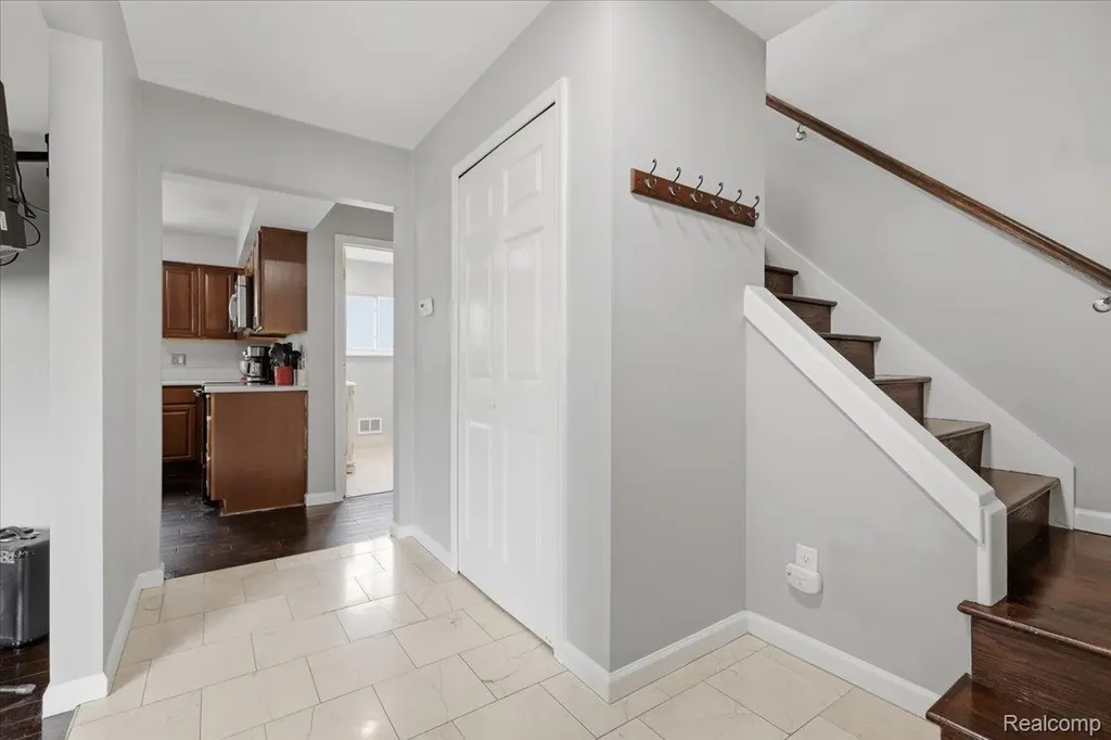 2735 N Williams Lake Road Waterford Charter Township MI 48329