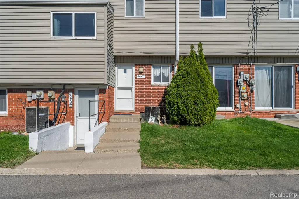 8083 Coventry Street Westland City MI 48185