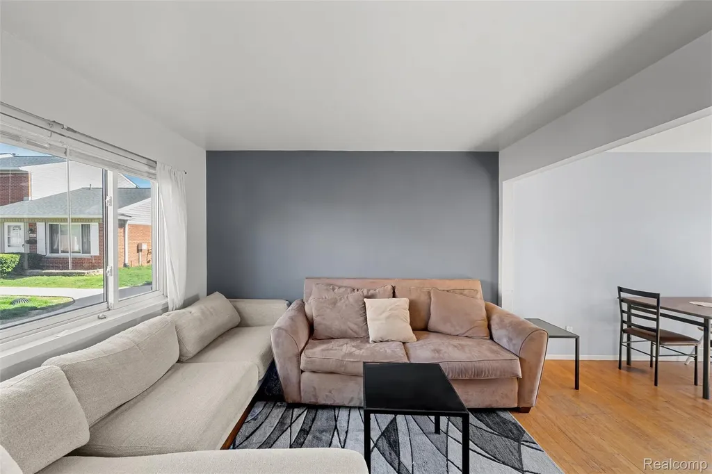 8083 Coventry Street Westland City MI 48185