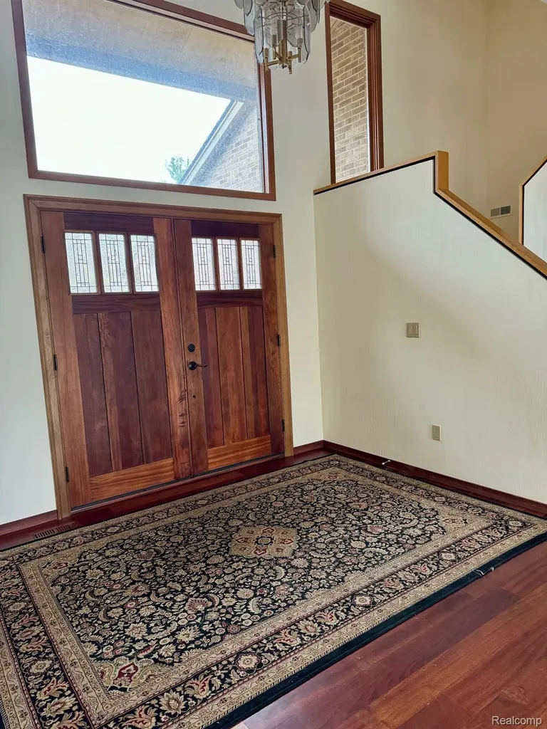 3234 Pine Lake Road West Bloomfield Charter Township MI 48324