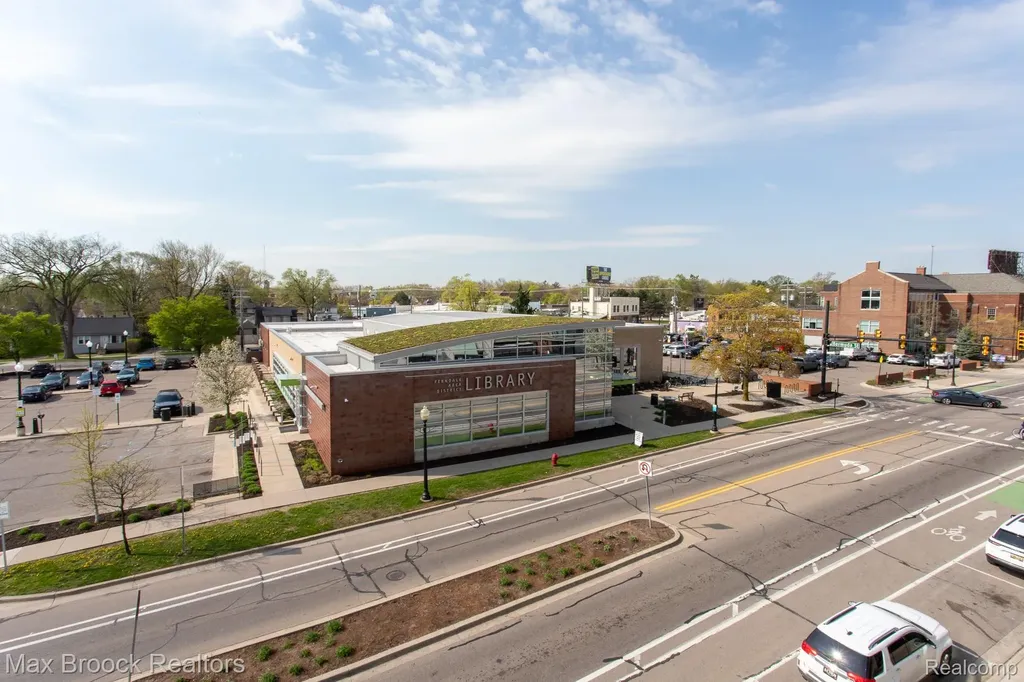 211 E 9 Mile Road Ferndale City MI 48220