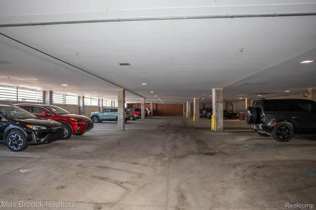 211 E 9 Mile Road Ferndale City MI 48220