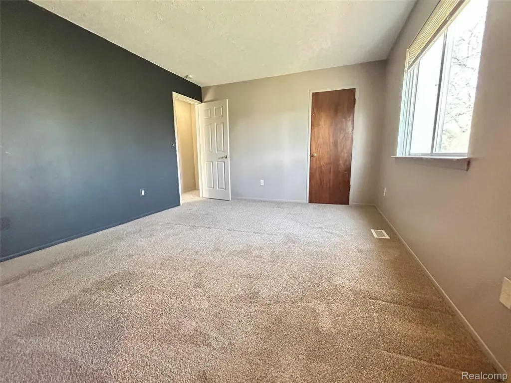 15417 Dupage Boulevard Taylor City MI 48180