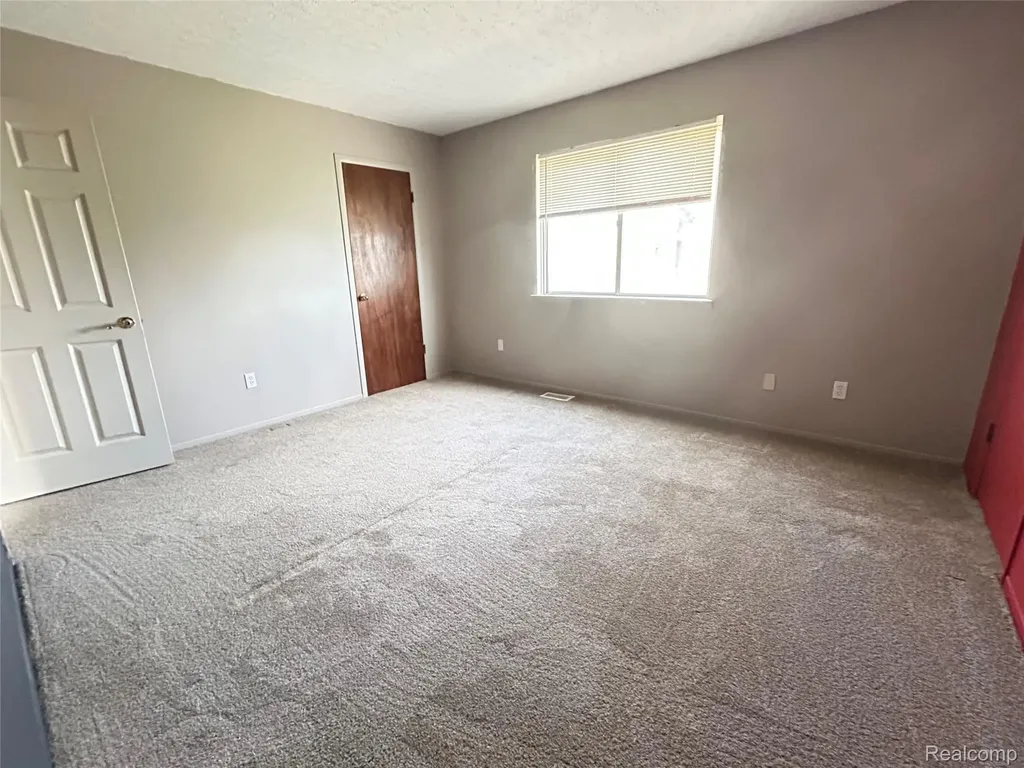 15417 Dupage Boulevard Taylor City MI 48180