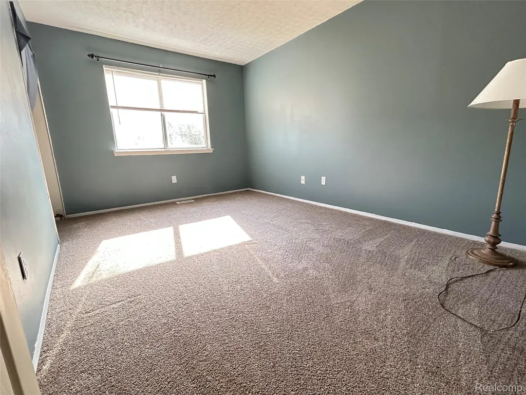 15417 Dupage Boulevard Taylor City MI 48180