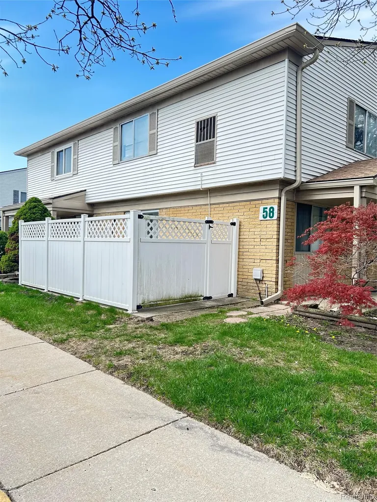 15417 Dupage Boulevard Taylor City MI 48180