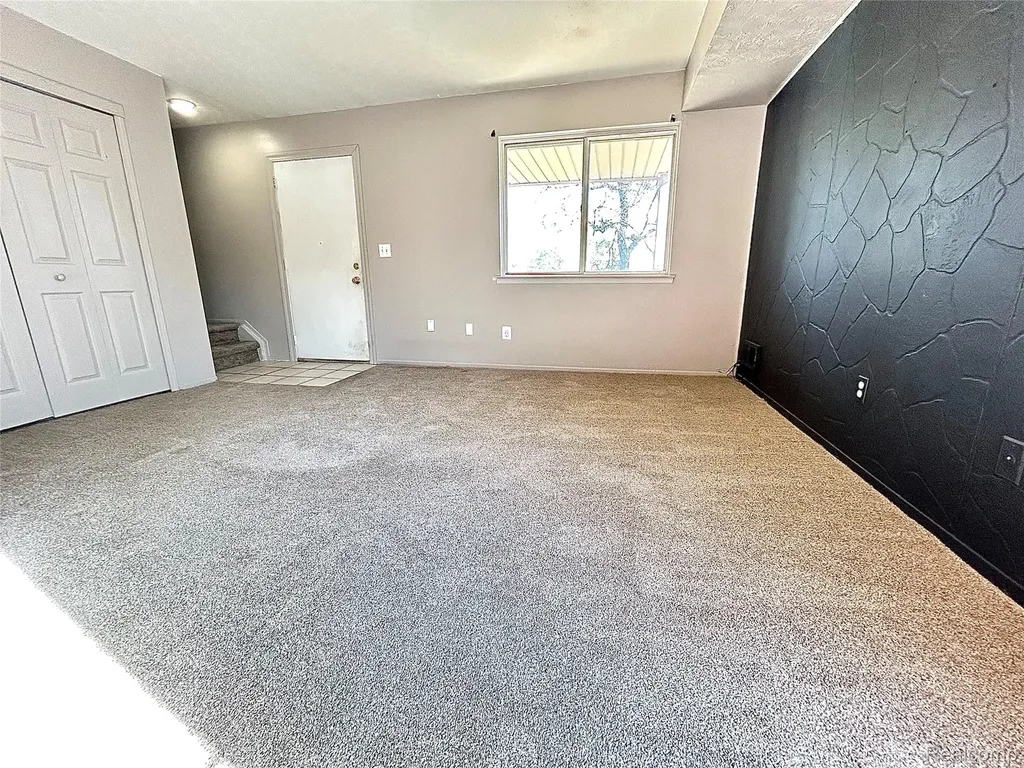 15417 Dupage Boulevard Taylor City MI 48180