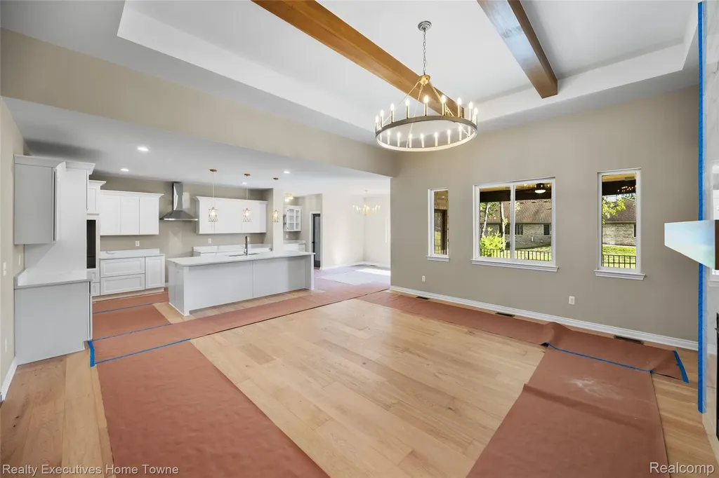 35071 Woodside Drive Richmond City MI 48062