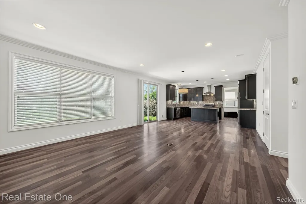 4702 Mankato Avenue Royal Oak City MI 48073