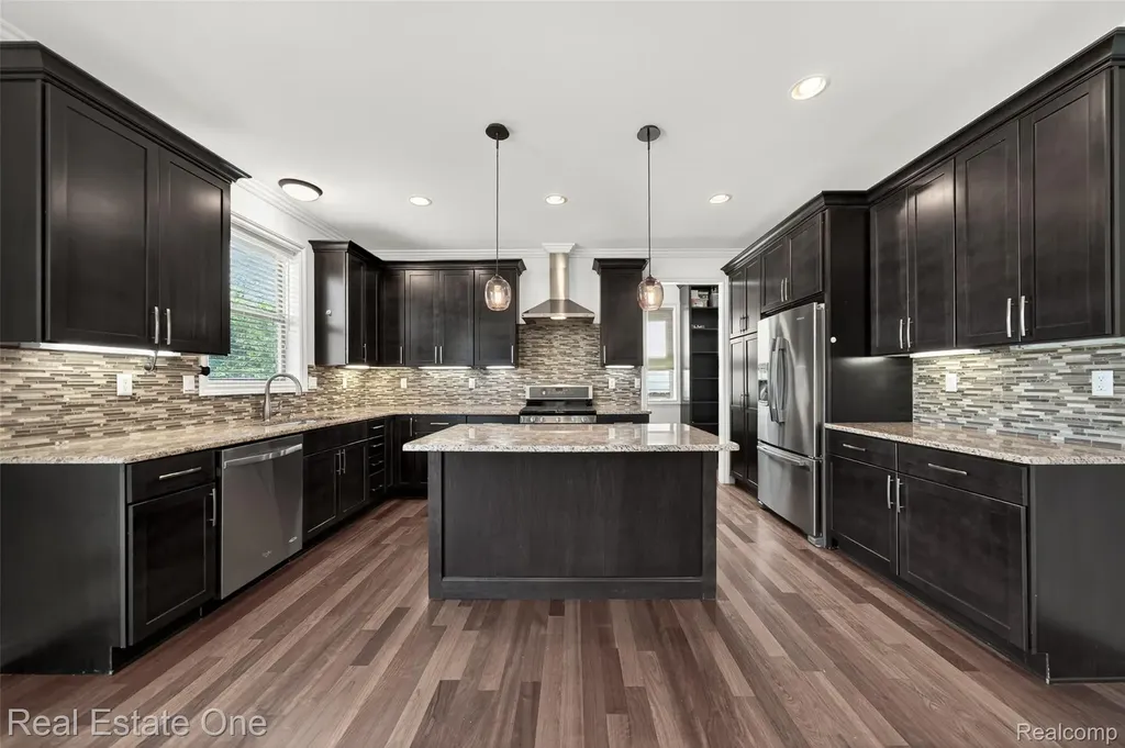 4702 Mankato Avenue Royal Oak City MI 48073