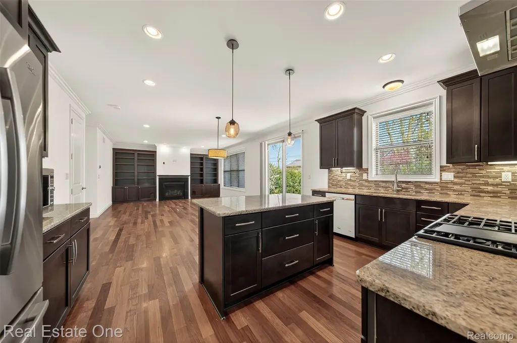4702 Mankato Avenue Royal Oak City MI 48073