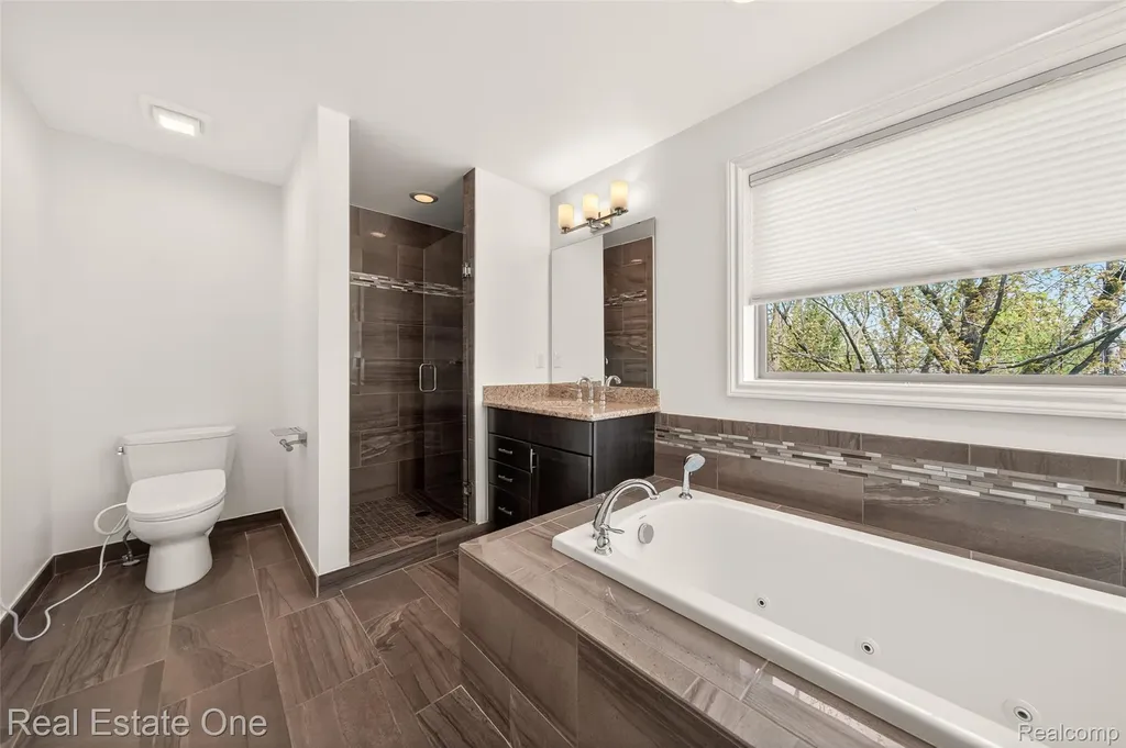 4702 Mankato Avenue Royal Oak City MI 48073