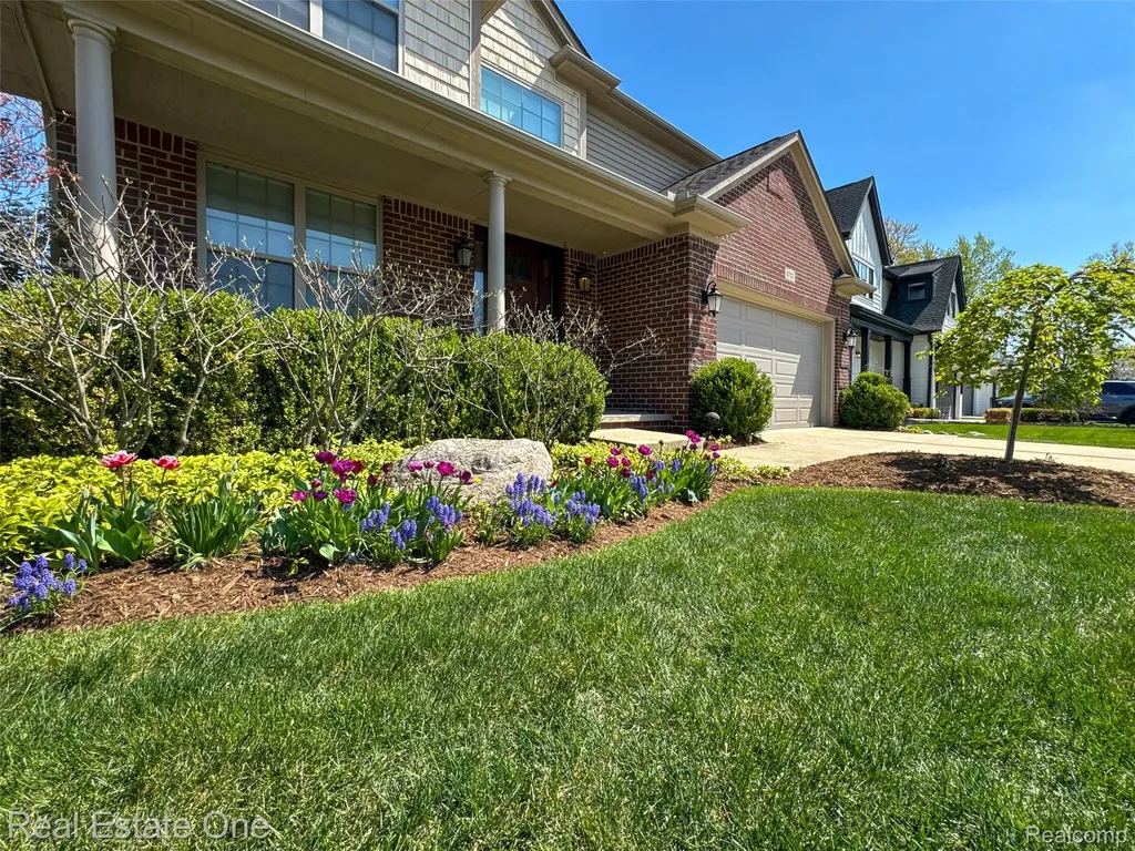 4702 Mankato Avenue Royal Oak City MI 48073