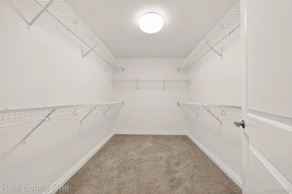 4702 Mankato Avenue Royal Oak City MI 48073