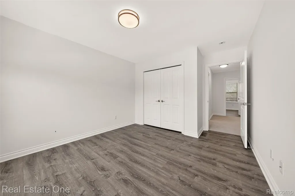 4702 Mankato Avenue Royal Oak City MI 48073