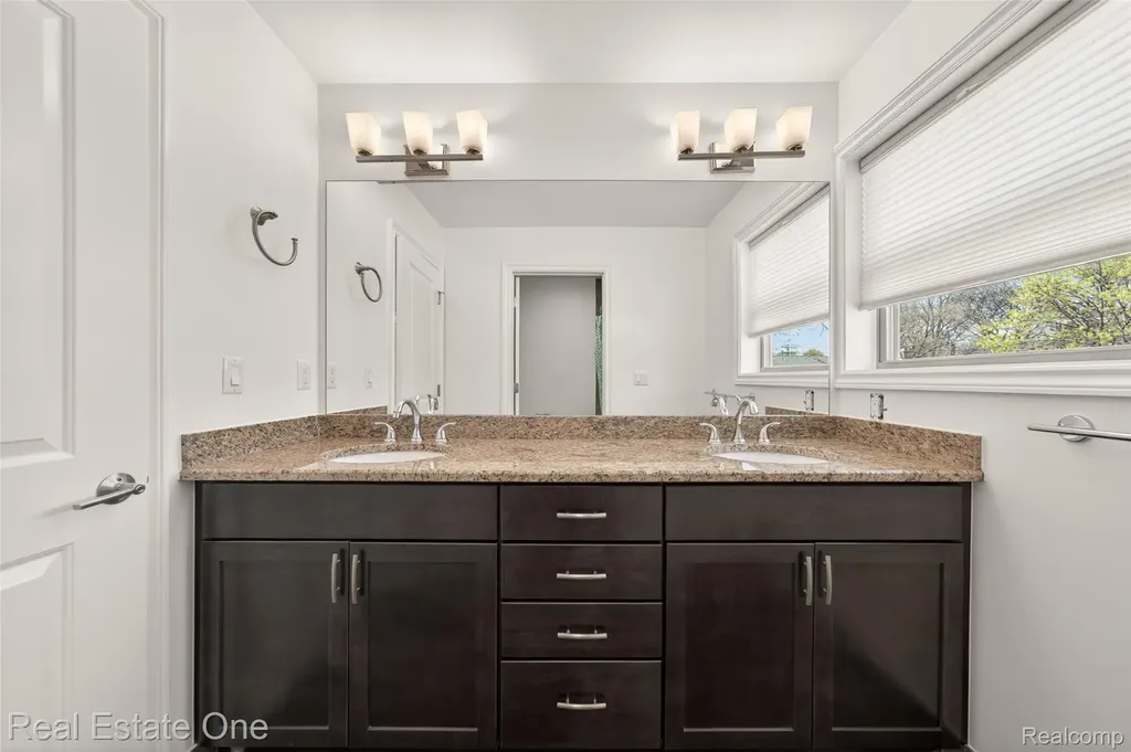 4702 Mankato Avenue Royal Oak City MI 48073