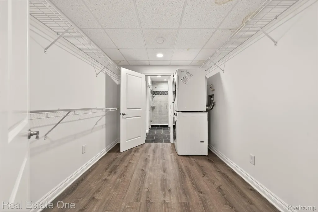 4702 Mankato Avenue Royal Oak City MI 48073