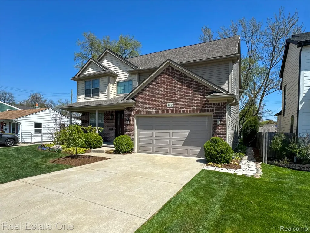 4702 Mankato Avenue Royal Oak City MI 48073