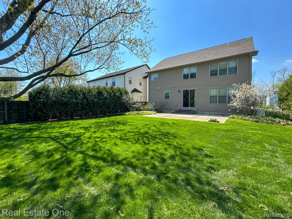 4702 Mankato Avenue Royal Oak City MI 48073