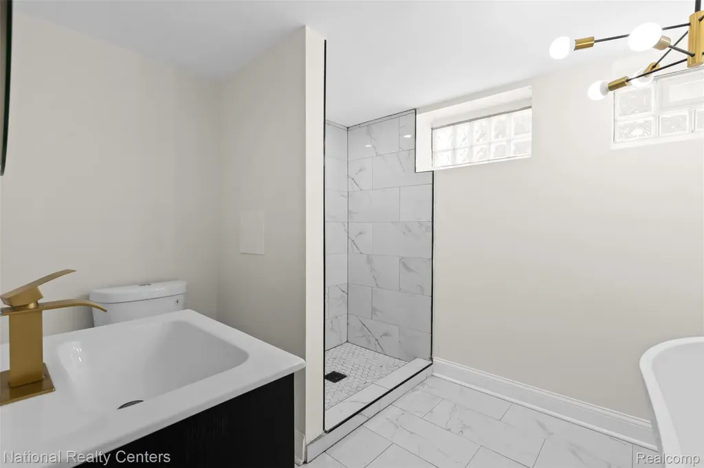 15422 Gilchrist Street Detroit City MI 48227