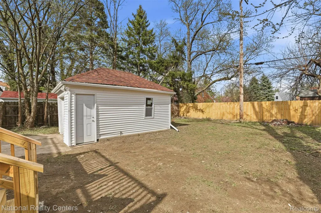 15422 Gilchrist Street Detroit City MI 48227
