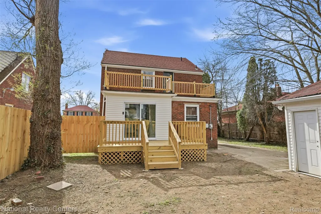 15422 Gilchrist Street Detroit City MI 48227