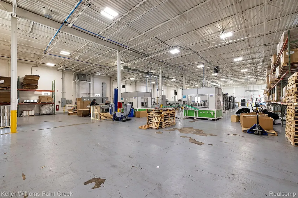 30759 Edison Drive Roseville City MI 48066