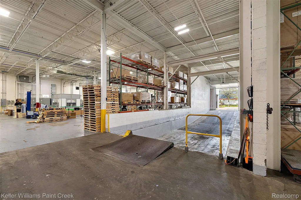 30759 Edison Drive Roseville City MI 48066