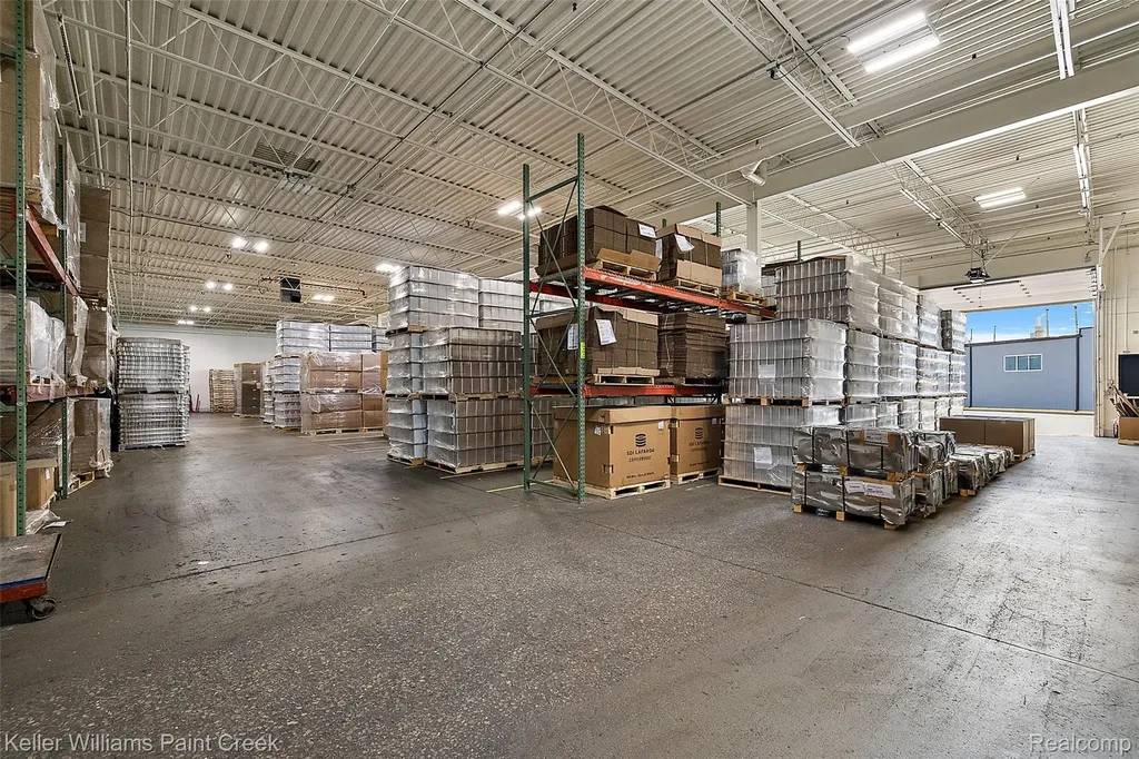 30759 Edison Drive Roseville City MI 48066