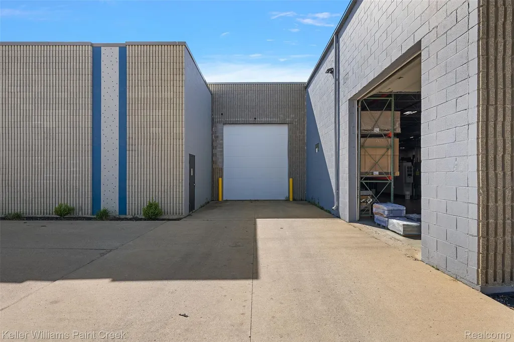 30759 Edison Drive Roseville City MI 48066