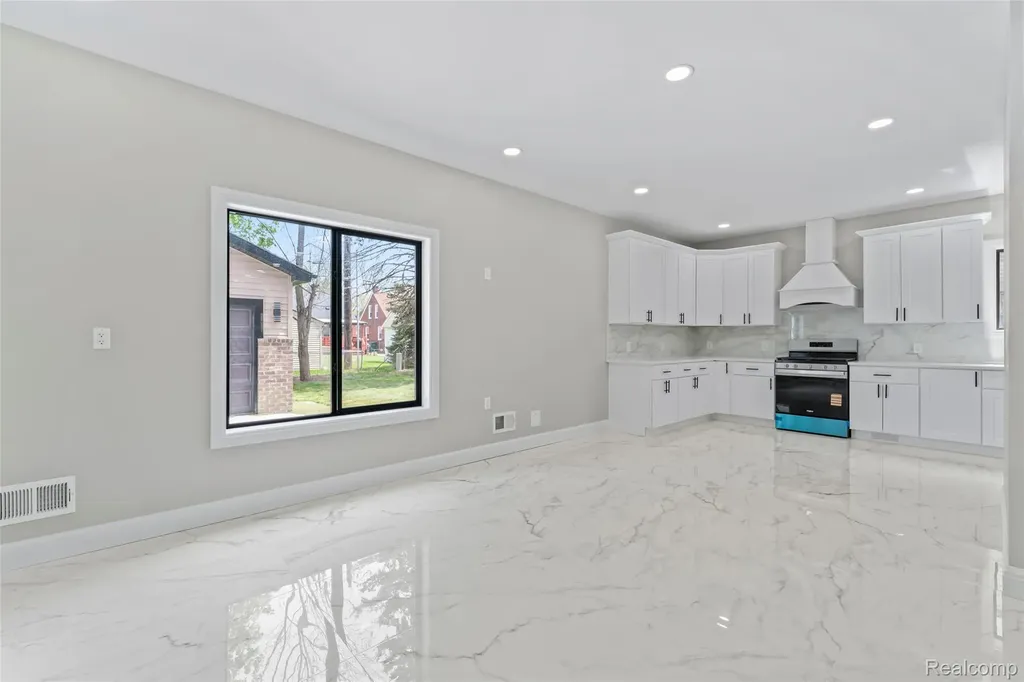 3811 Alice Street Dearborn City MI 48124