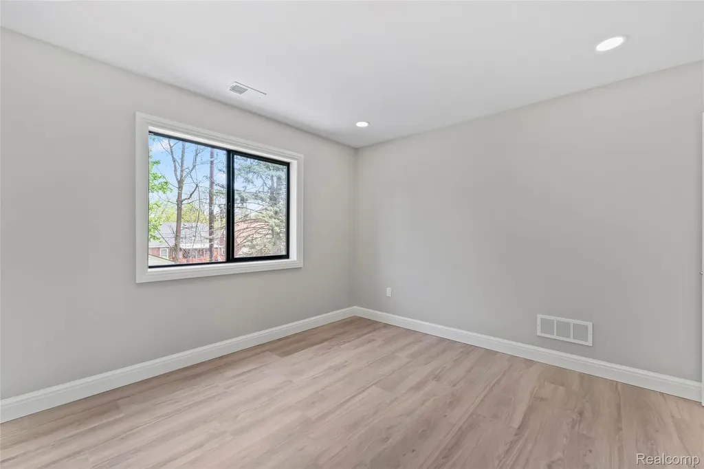 3811 Alice Street Dearborn City MI 48124