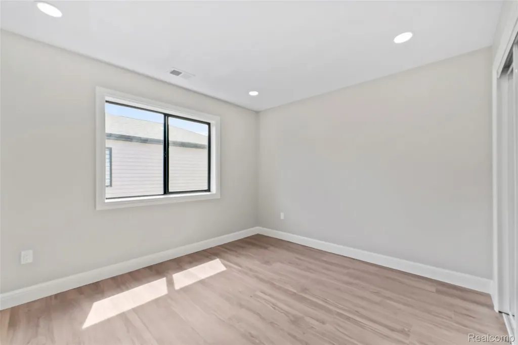 3811 Alice Street Dearborn City MI 48124