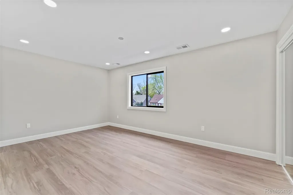 3811 Alice Street Dearborn City MI 48124