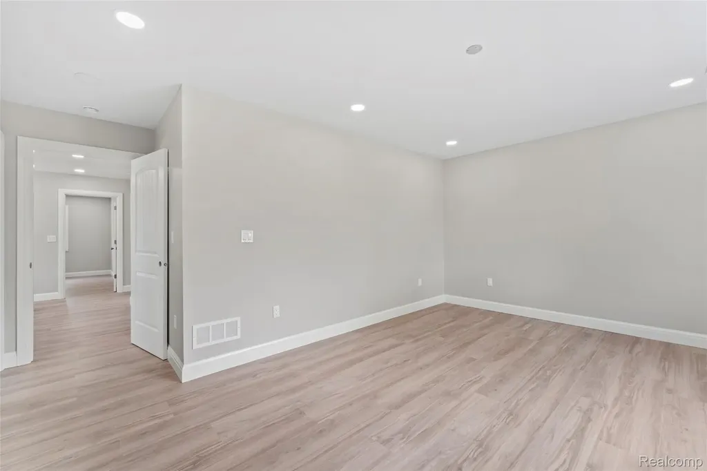 3811 Alice Street Dearborn City MI 48124