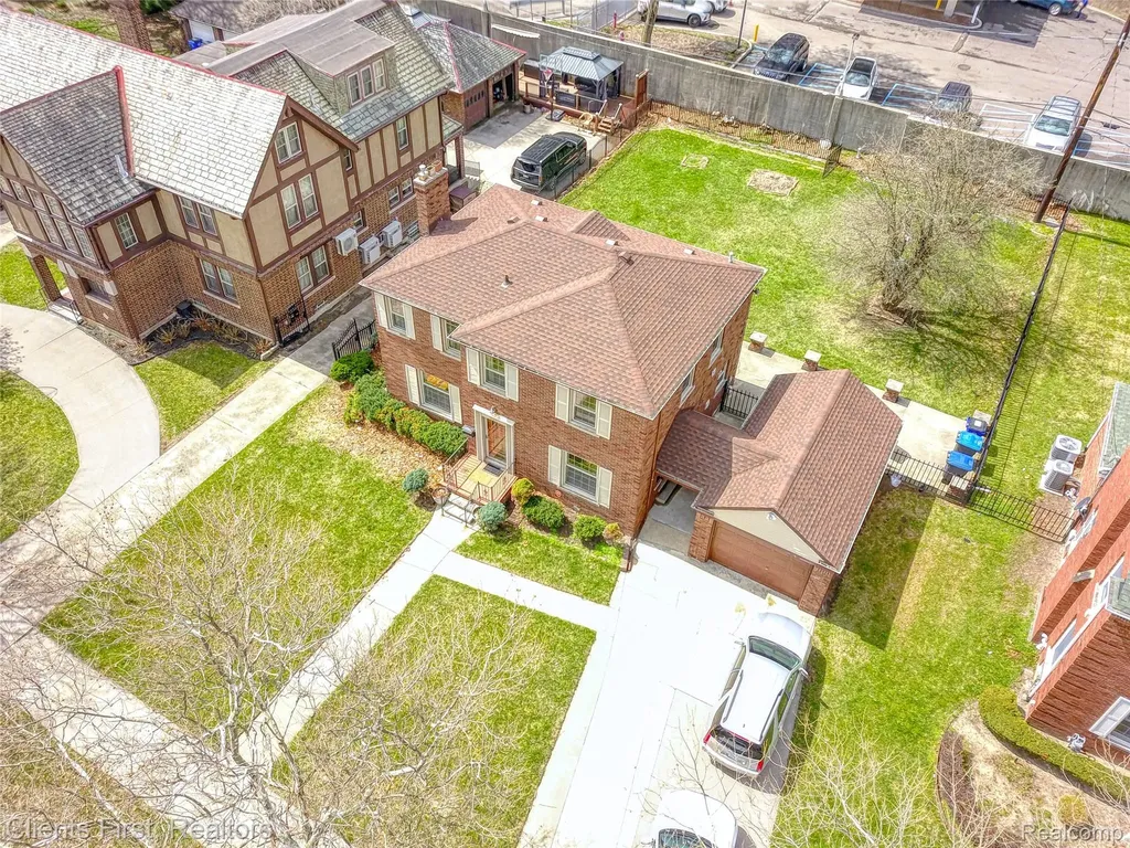 551 Fiske Drive Detroit City MI 48214