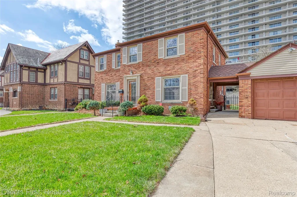 551 Fiske Drive Detroit City MI 48214