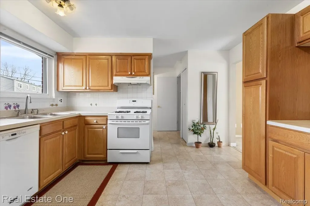 2607 Patrick Henry Auburn Hills City MI 48326