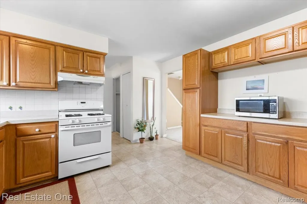 2607 Patrick Henry Auburn Hills City MI 48326